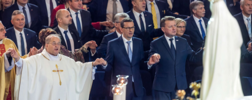 Cztery lata rządów Prawa i&nbsp;Sprawiedliwości — ilustracja