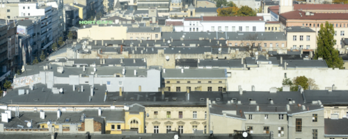 □„Te prerie Paryża stworzone przez dachy płaskie jak równina, ale pokrywające zaludnioną otchłań” – pisał Balzak. Na zdjęciu – łódzkie dachowe prerie fot. Piotr Kamionka / Reporter